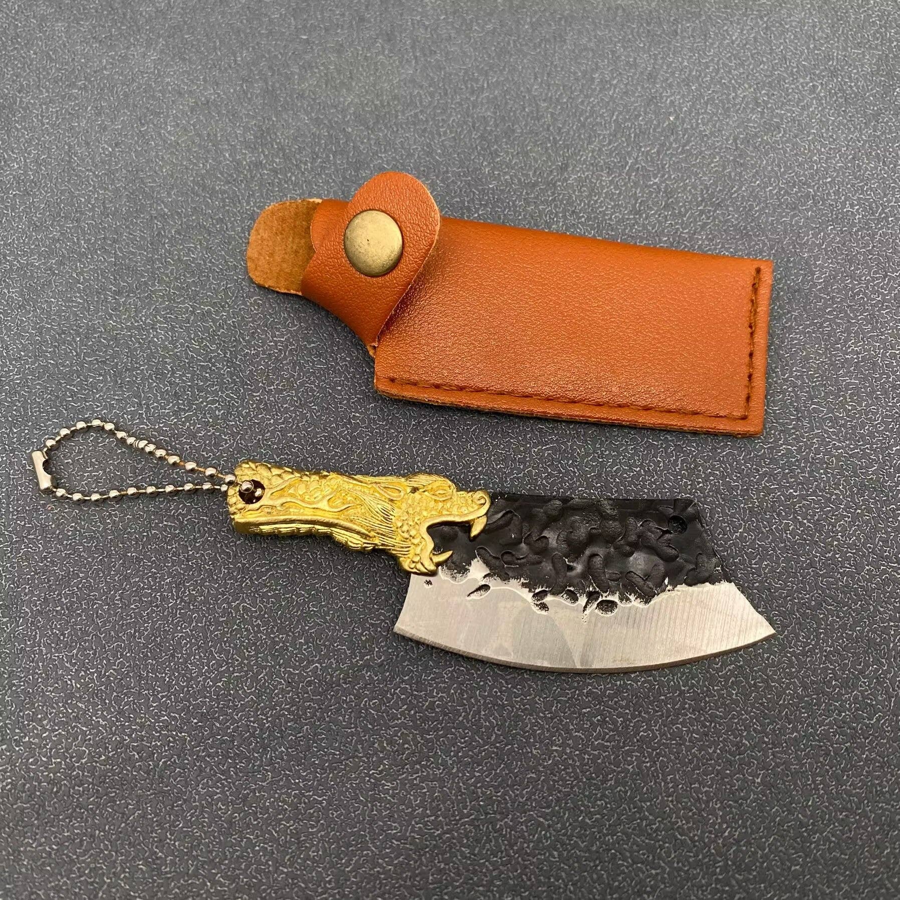 Mio Queena - Vente Couteau de poche/étui - Couteau en acier inoxydable avec manche en forme de tête de dragon et émail, avec étuis0