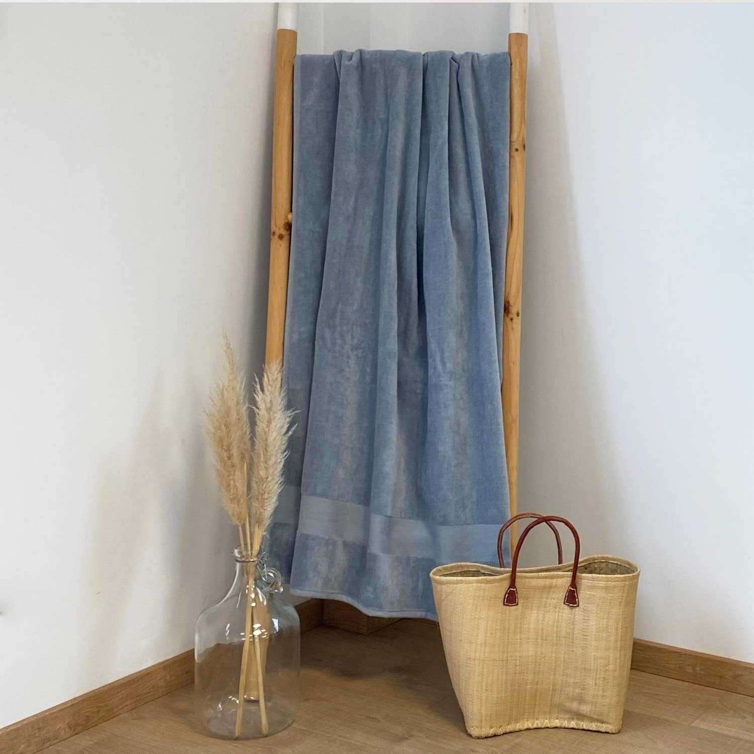 Le comptoir de la plage - Wholesale Bath Towel - Plain velvet bath towel "Classy" 90x180cm 500gm²1