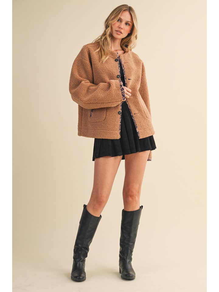 IJ1639 LEOPARD REVERSIBLE TEDDY LEOPARD QUILTED JACKET for wholesale on Faire26