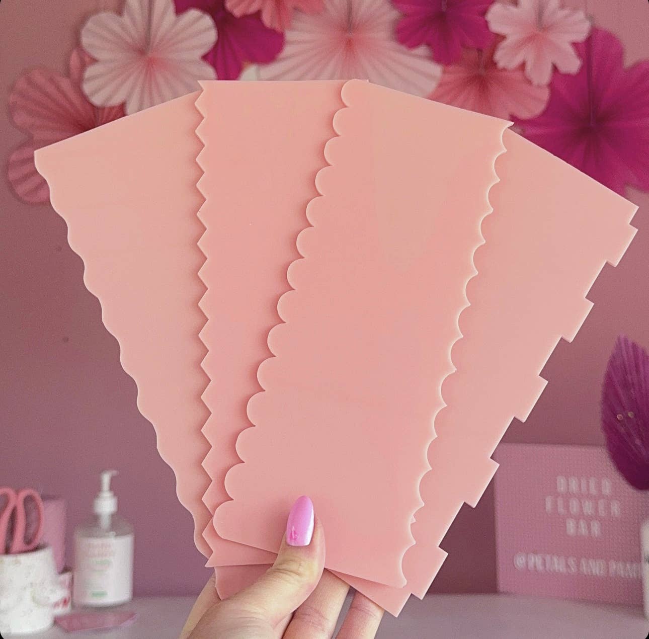 Petals & Pampas - Wholesale Decorating Tool - Cake Scraper| Icing Cake Decorating Tools | Textured Butterc1