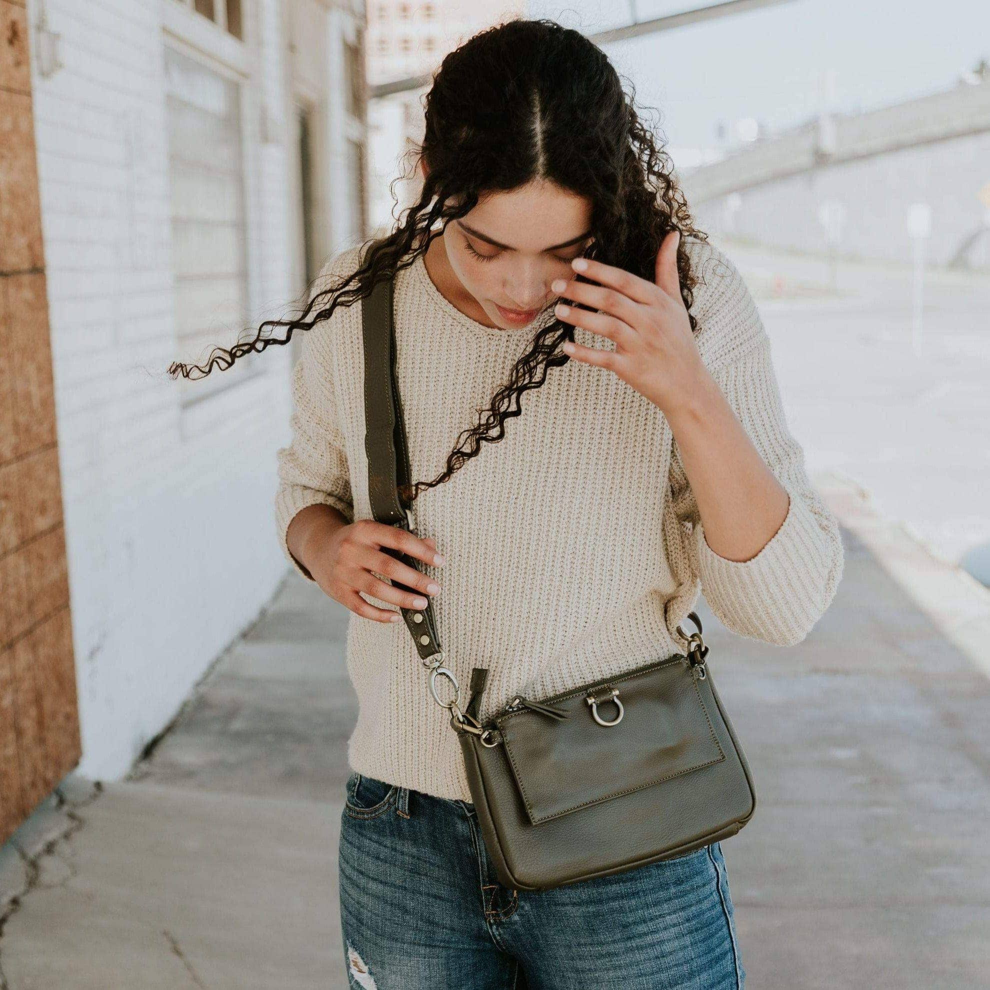 Sapahn - Wholesale Crossbody Bag - Women's - AE Crossbody Wristlet Wallet73