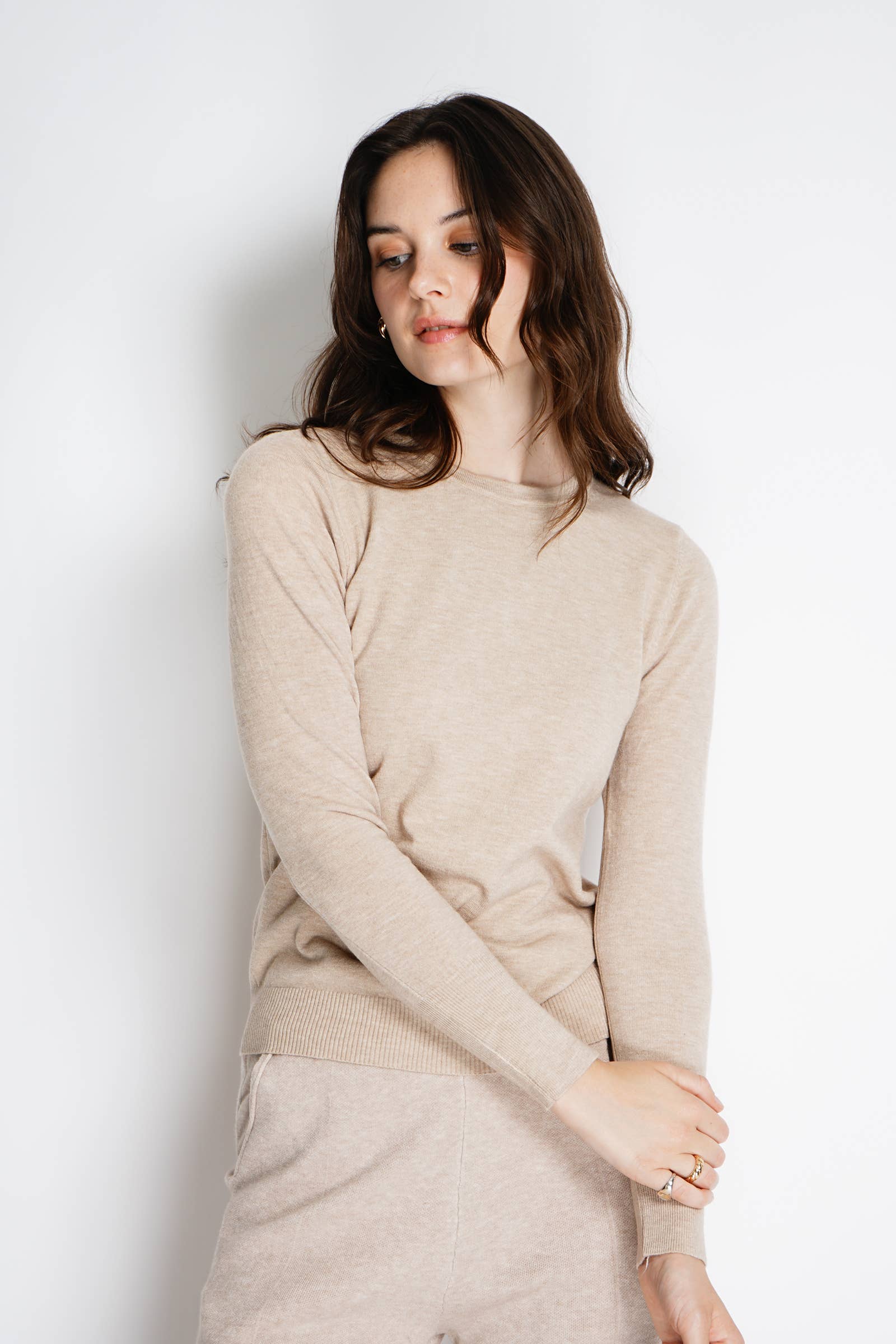 NOELINE - Wholesale Knit Sweater - Women's - Round neck fine knit sweater 2520410