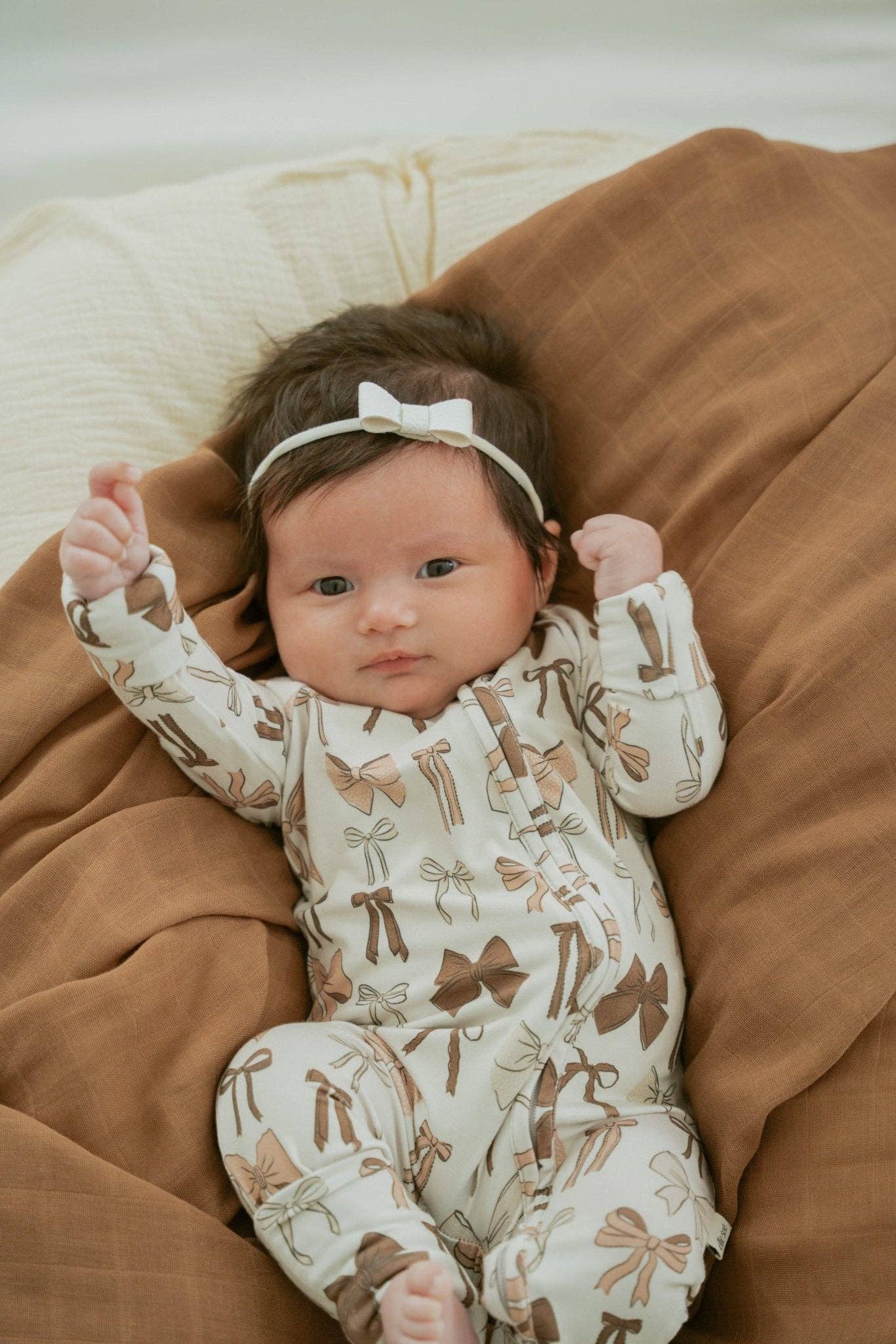 Ellie Sue - Vente Barboteuse – bébé - Combinaison à fermeture éclair avec nœuds2