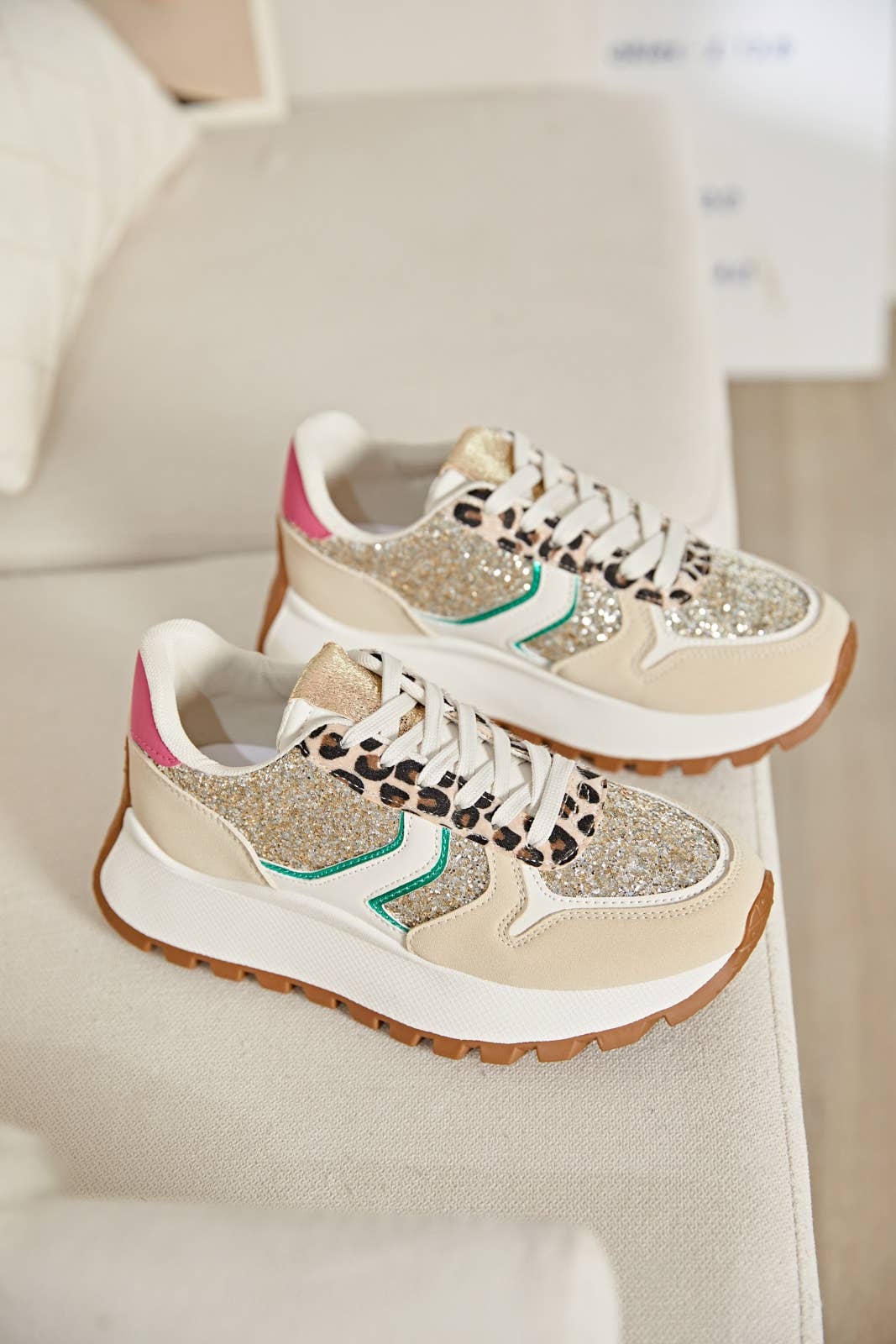 ERYNN - Wholesale Lifestyle Sneakers - Women's - - CAROLINE11