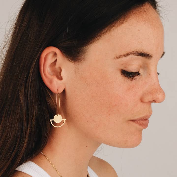 BRASSCAKE Jewelry – Großhandel Hoops – UNIVERSE LONG KREOLEN // Messing, Schmuck, Nachhaltig, Fair2