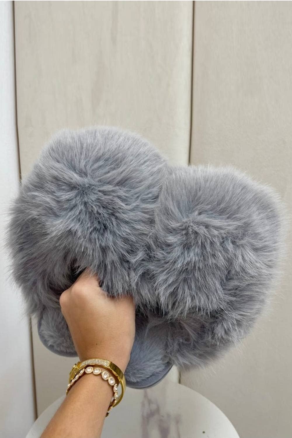 No Doubt Shoes - Wholesale Slippers - Women's - Extreme Oversized Faux Fur Fluffy Slippers (24 PAIRS)4