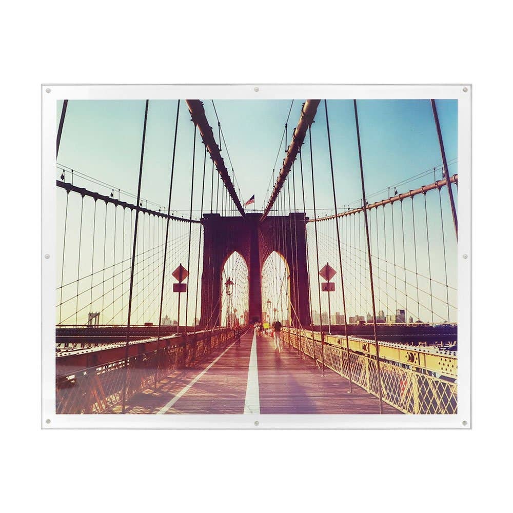 Isaac Jacobs International – wholesale Picture frame – Isaac Jacobs Wall-Mountable Clear Acrylic Picture Frame4