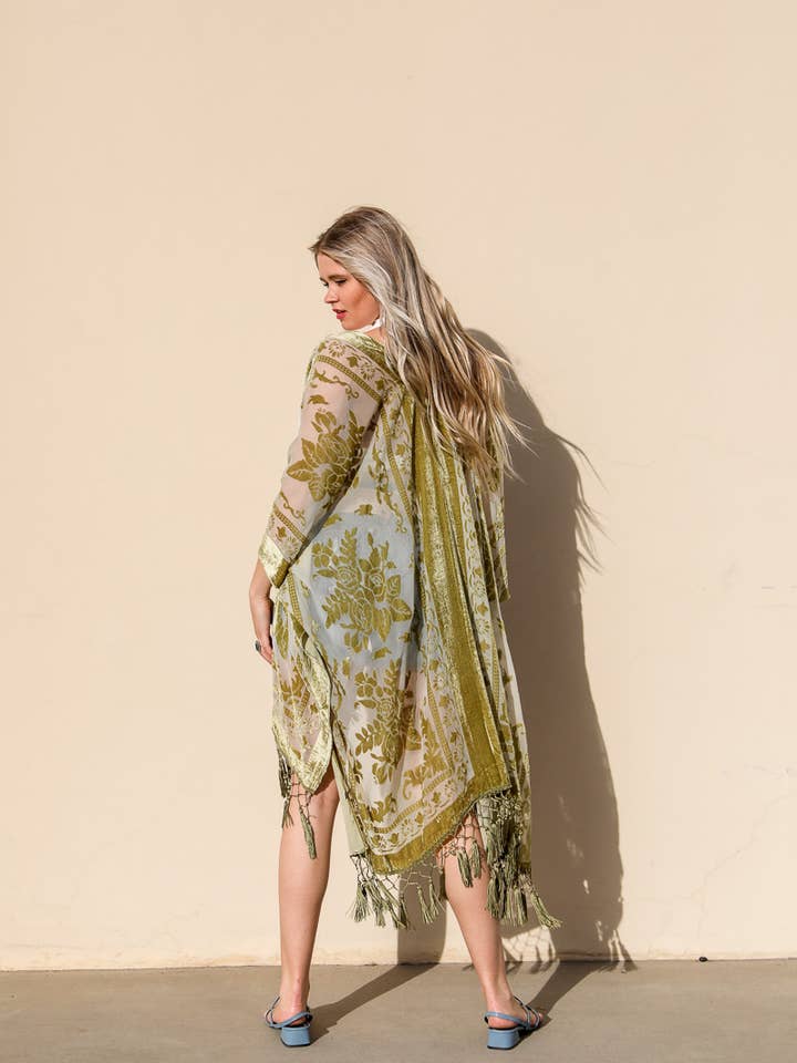 Leto Accessories – Kimono - Mulher por atacado – Quimono com borla de tapeçaria em malha de veludo ocidental2