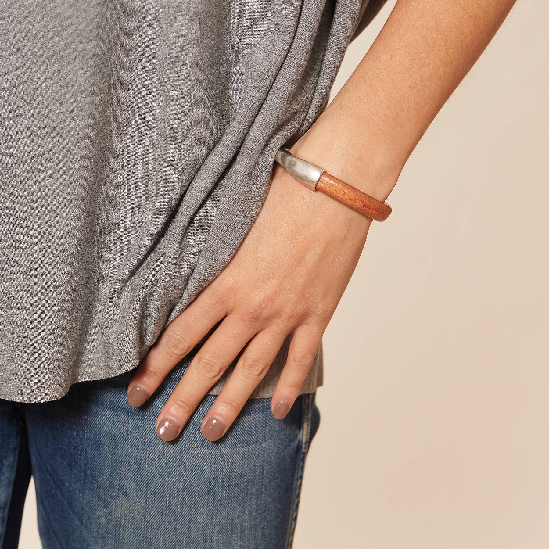 Diana Kauffman Designs - Vendita all'ingrosso Bracciale a polsino - Bracciale breakaway in pelle/Argento5