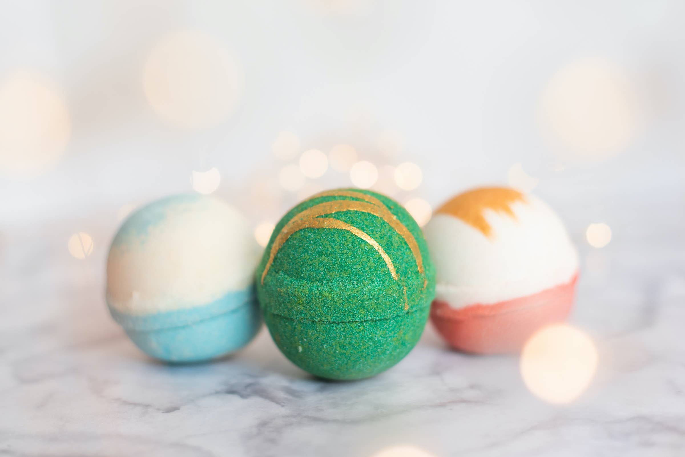 Cait + Co - Wholesale Bath Bomb/Fizz - Christmas - Holly Jolly! Bath Bomb4