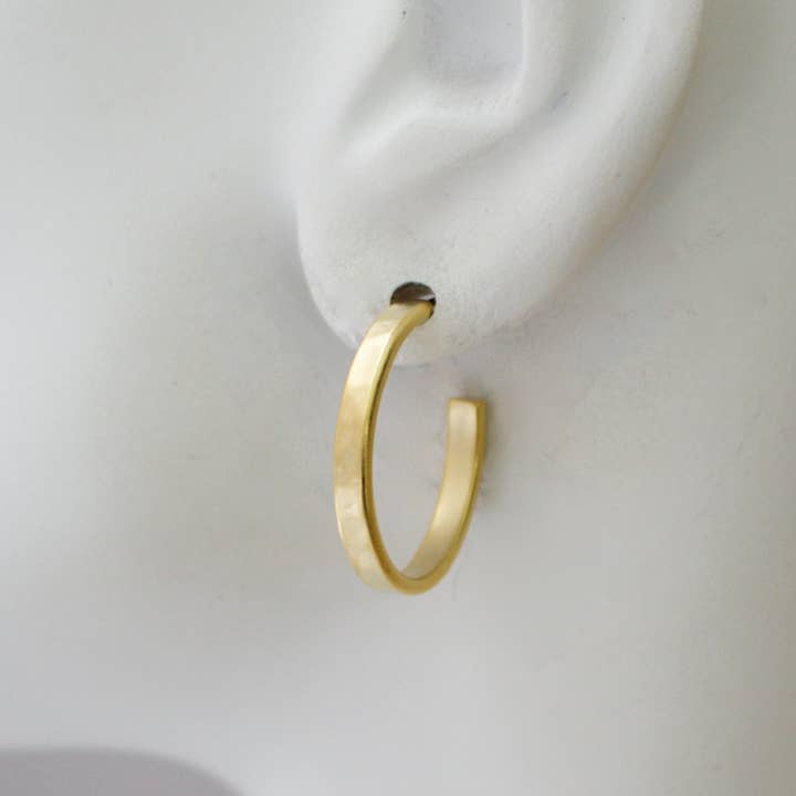 Perry Hammered Hoops|Matte Gold for wholesale by a.v. max