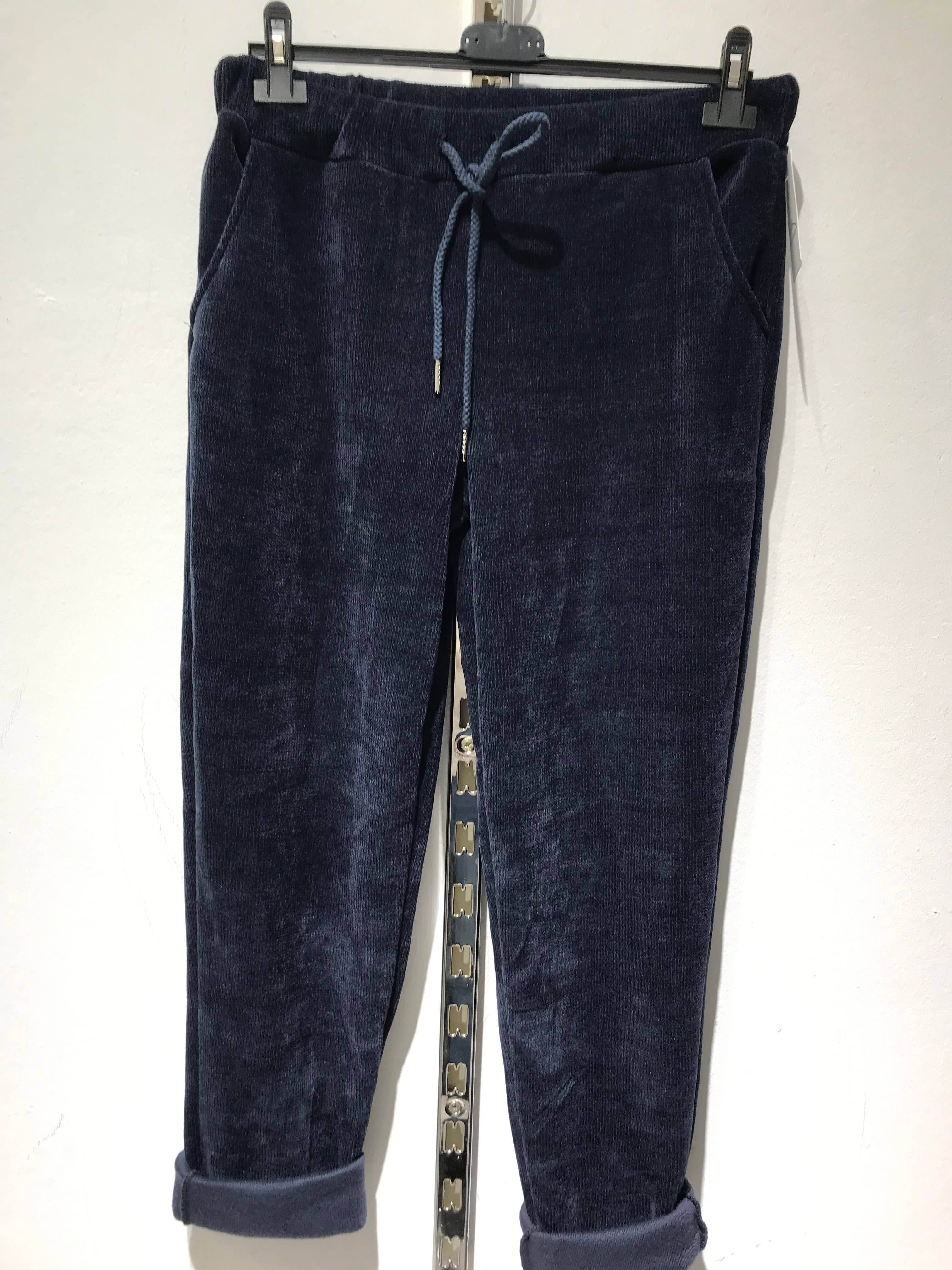 Only Yuan - Vendita all'ingrosso Pantalone - Donna - ref 7859 pantaloni in velluto a coste1