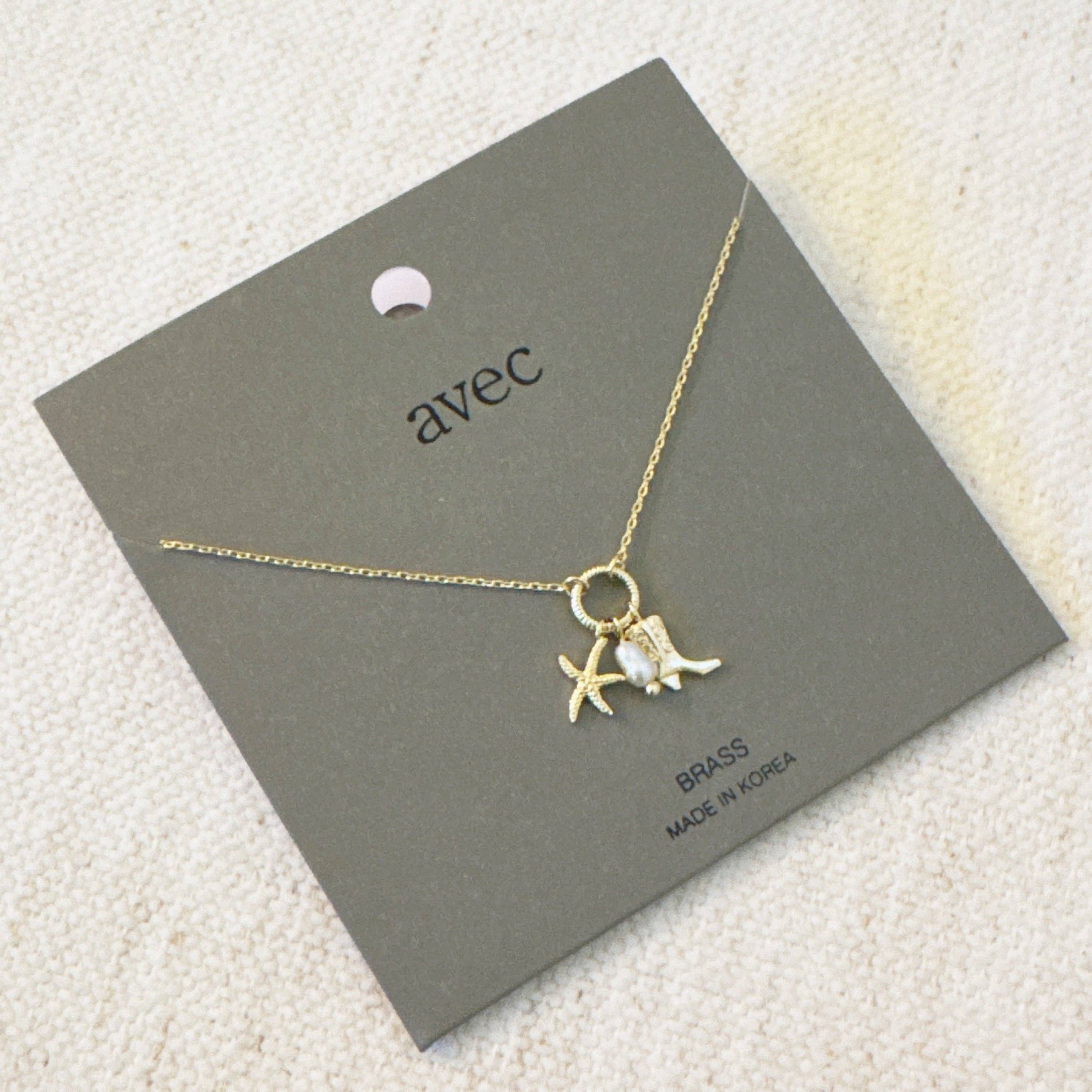 Ellison+Young - Wholesale Halskettinghanger - Kust Cowgirl Ketting – Goudkleurige Ketting met Zeester en Westernlaars Bedels3