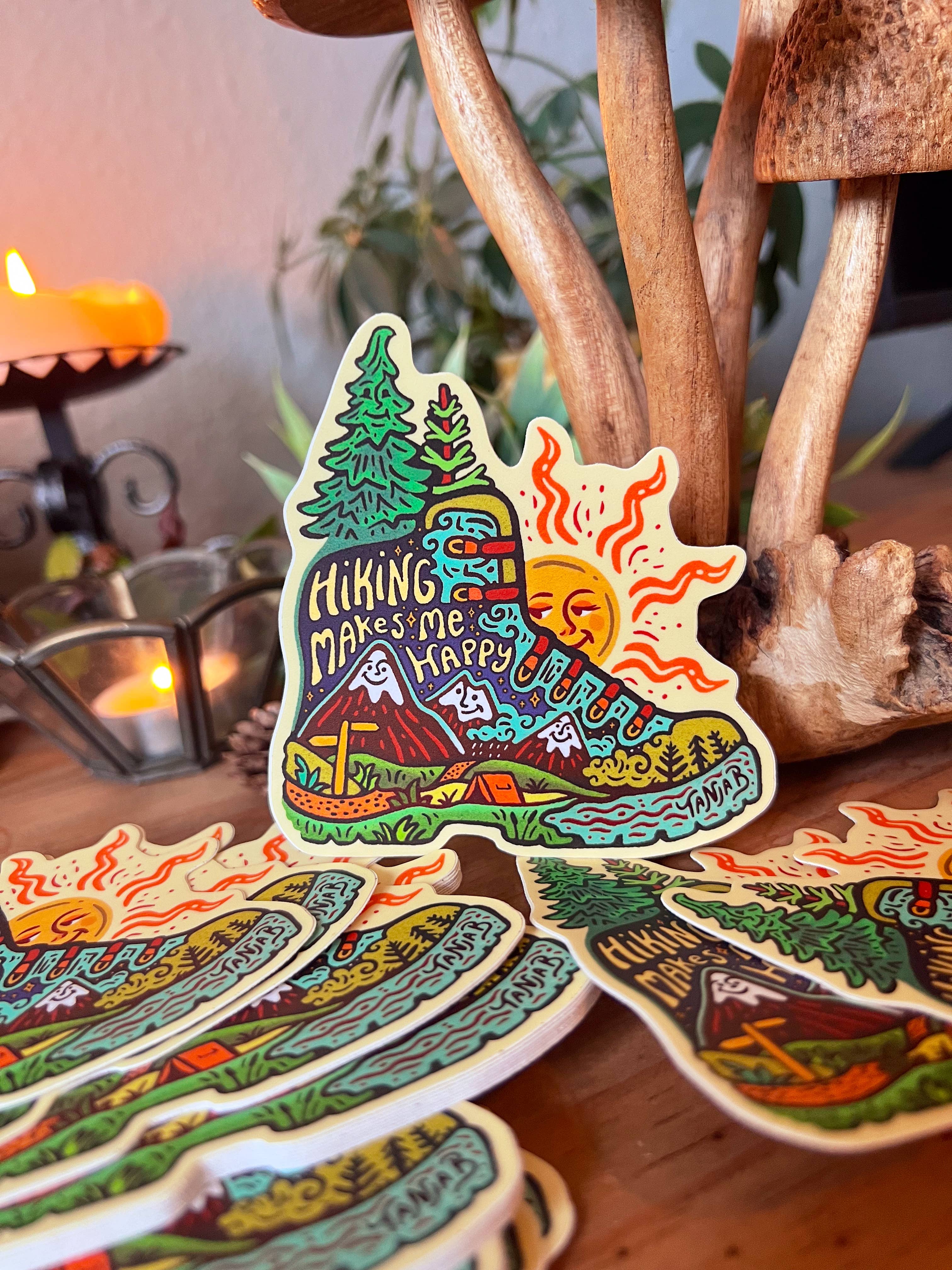 SeeknRevel – Großhandel Aufkleber – Hiking Makes Me Happy - Aufkleber1