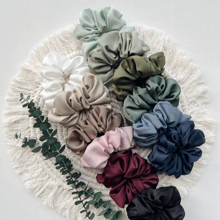 Scrunchie aus Satin für den Großhandel von maimoiselle