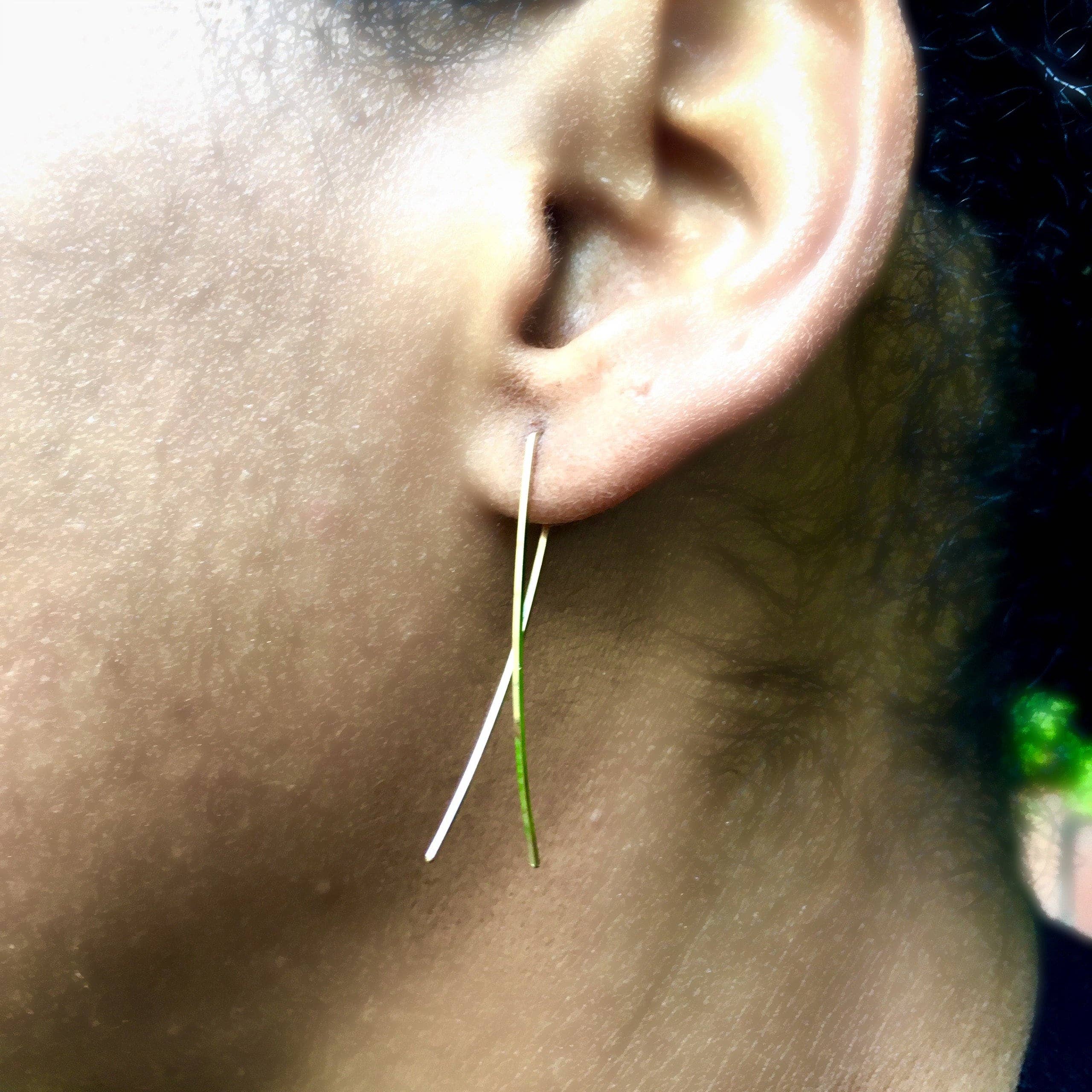 Prism Jewels – wholesale Hängande örhängen – Twist örhängen moderna minimalistiska gängare i guld, silver eller roséguld5