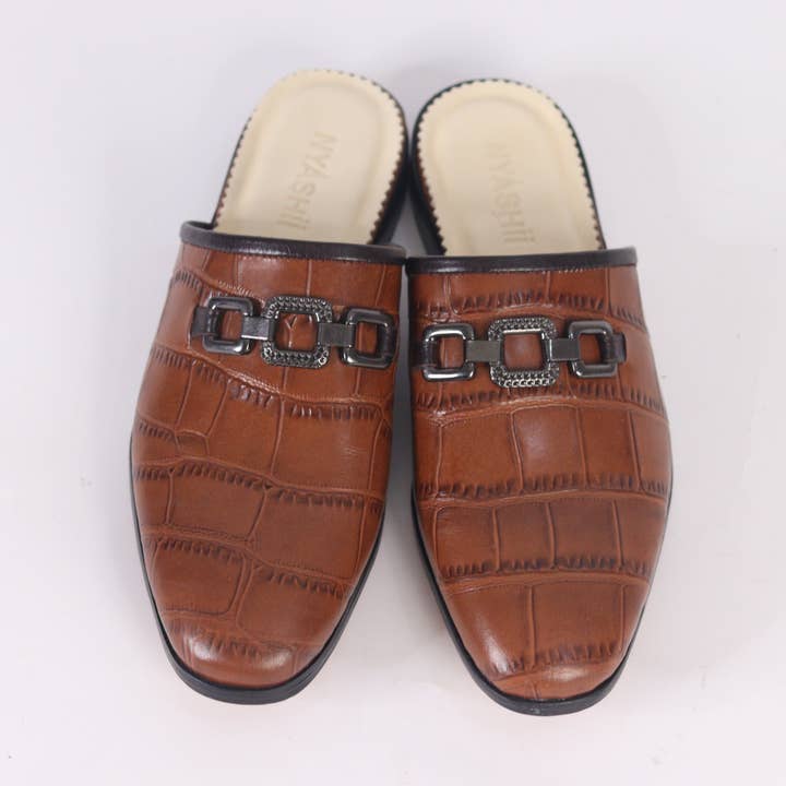 Khan x Nyashii pour la vente par Nyashii