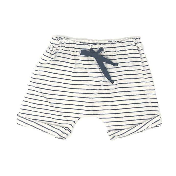 VITBLÅ RANDIGA SHORTS för wholesale av OPILILAI