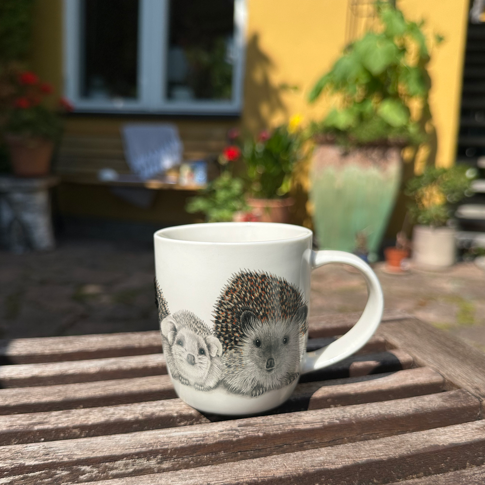 Charlotte Nicolin - Vendita all'ingrosso Tazza - Tazza da caffè Henry's Family con motivo famiglia di ricci3