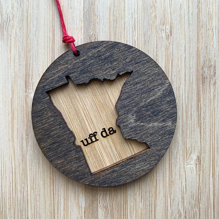 Ornement en bois du Minnesota (plusieurs styles) pour la vente par Juniper & Spruce