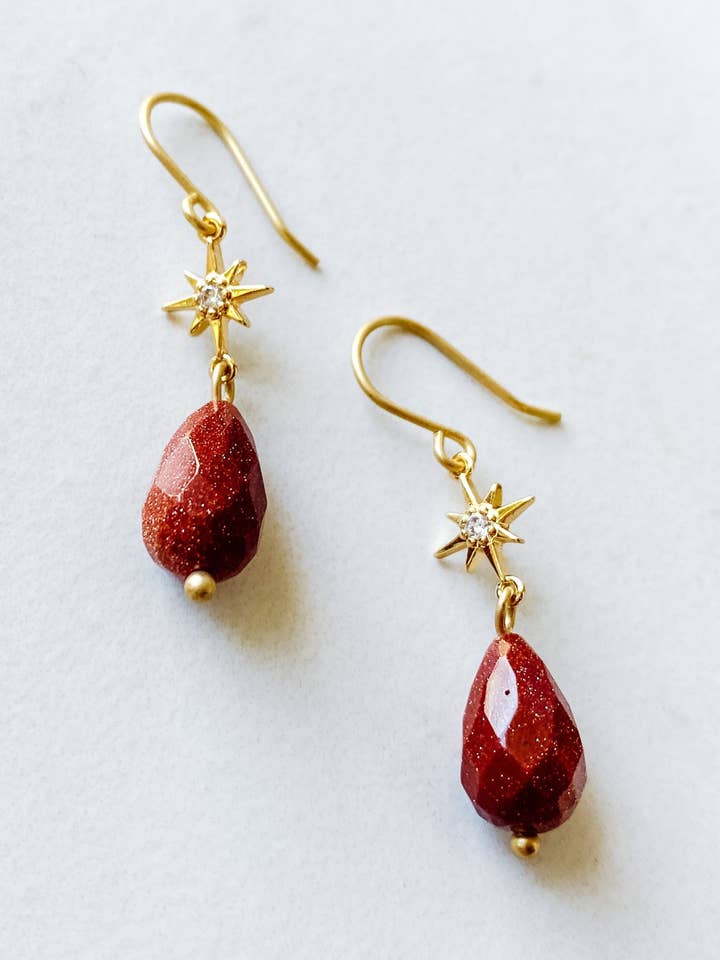 Orecchini a goccia Star Gazer in arenaria rossa per la vendita all'ingrosso da parte di Moxie Collective (formerly Atonement Design)