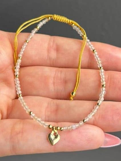 Pulsera ajustable con cuentas y dije de corazón de citrino para venta al por mayor de Sapphire & Sage