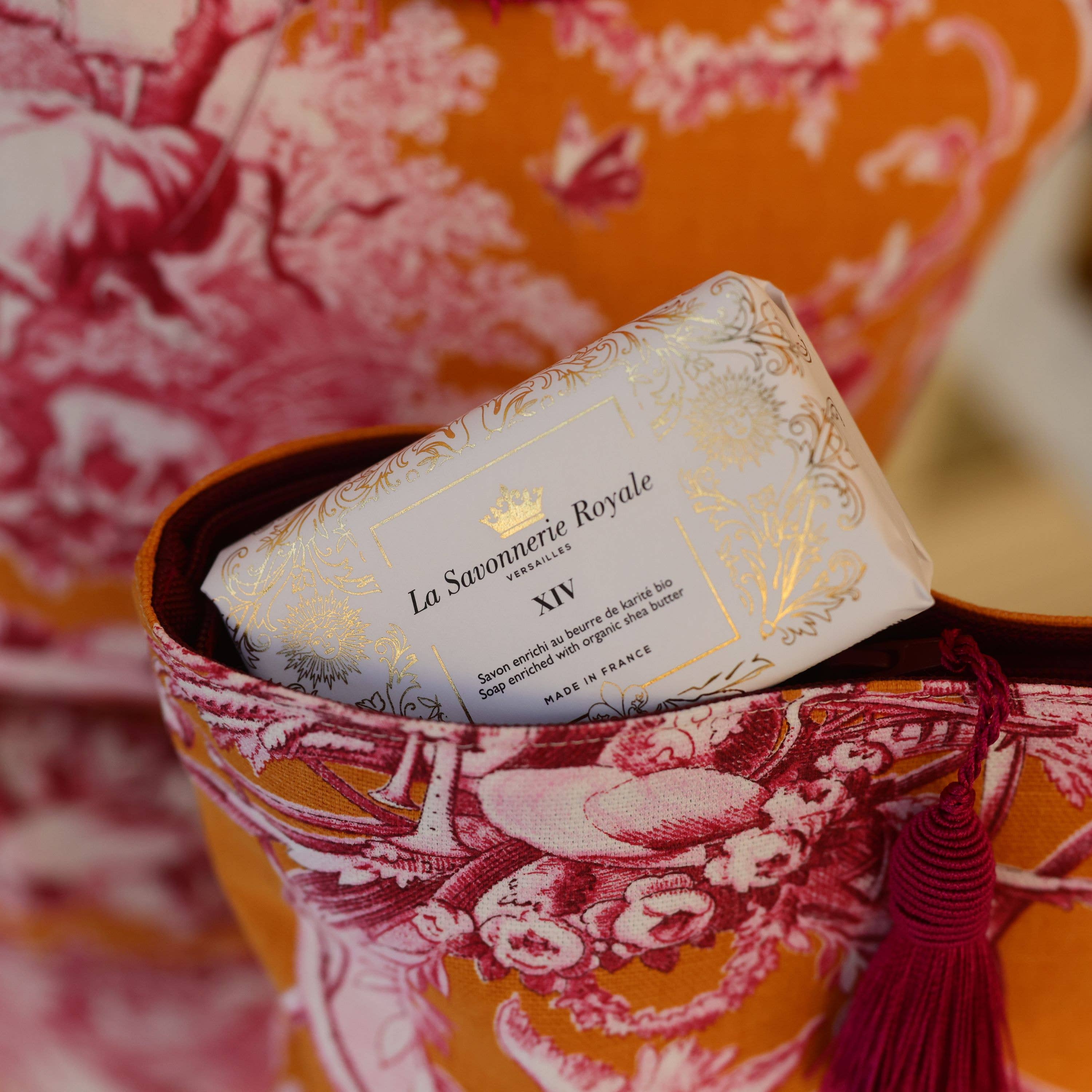 Weiss XIV Naturseife – Versailles Kollektion für den Großhandel auf Faire1