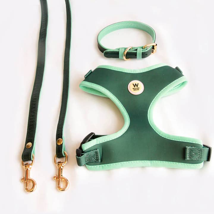 Arnês ajustável Willow Walks em verde escuro e água por atacado de Willow Walks Studio