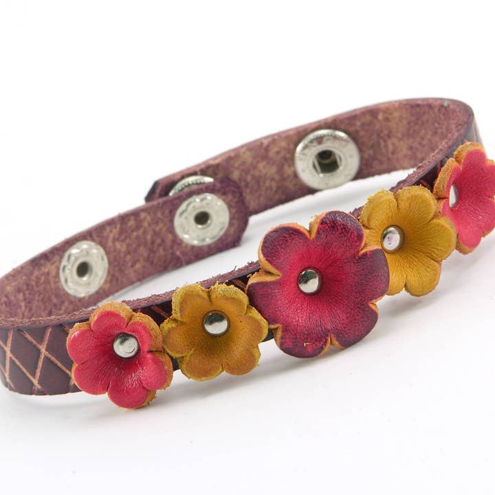 Sunflower Handmade leather inc - Wholesale Bangle Bracelet - Handmade Leather Flower Bracelet - BR0160