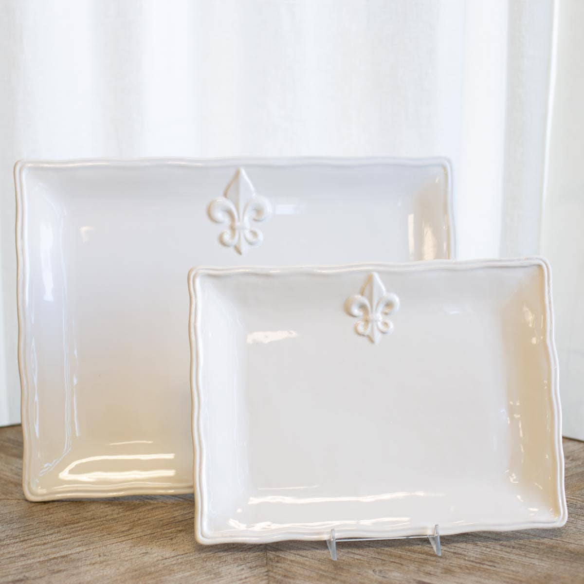 The Royal Standard - Wholesale Platter - Fleur de Lis Platter   White   15.5x11.51