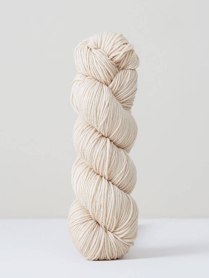 Récolte DK | Olivier pour la vente par Urth Yarns