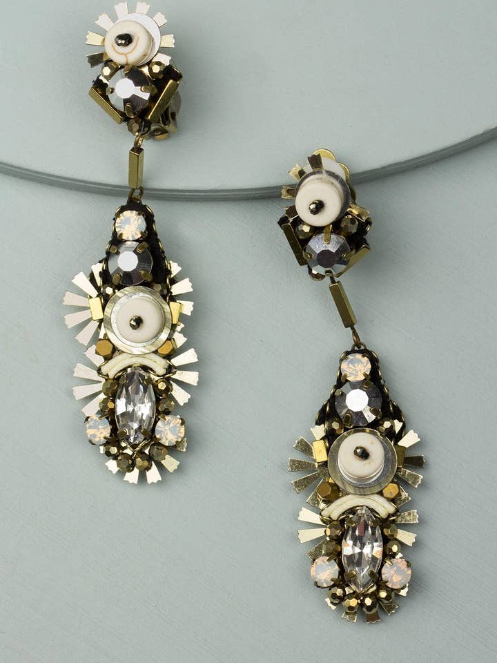 Trudy - Orecchini a clip per la vendita all'ingrosso da parte di SAACHI