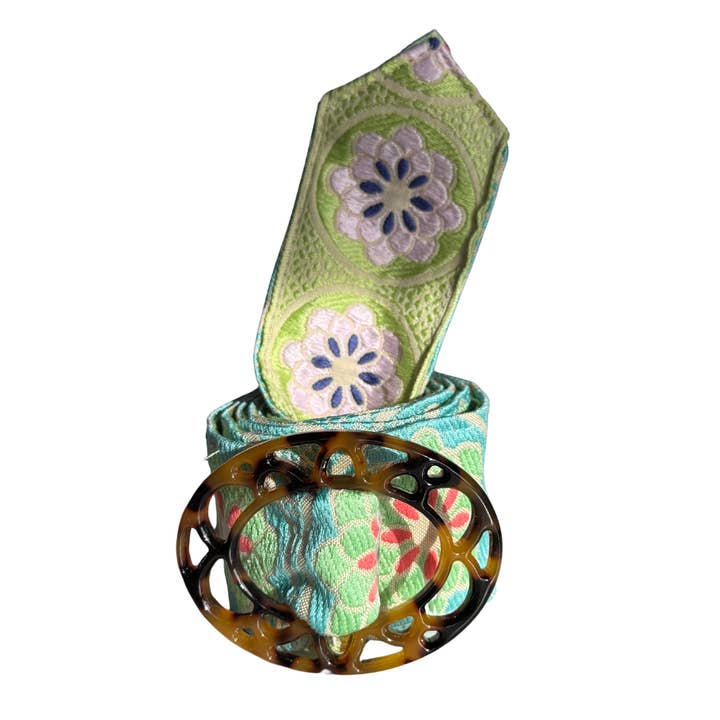 Ceinture Zinnia Blanche en Fleurs pour la vente par Hadley Pollet