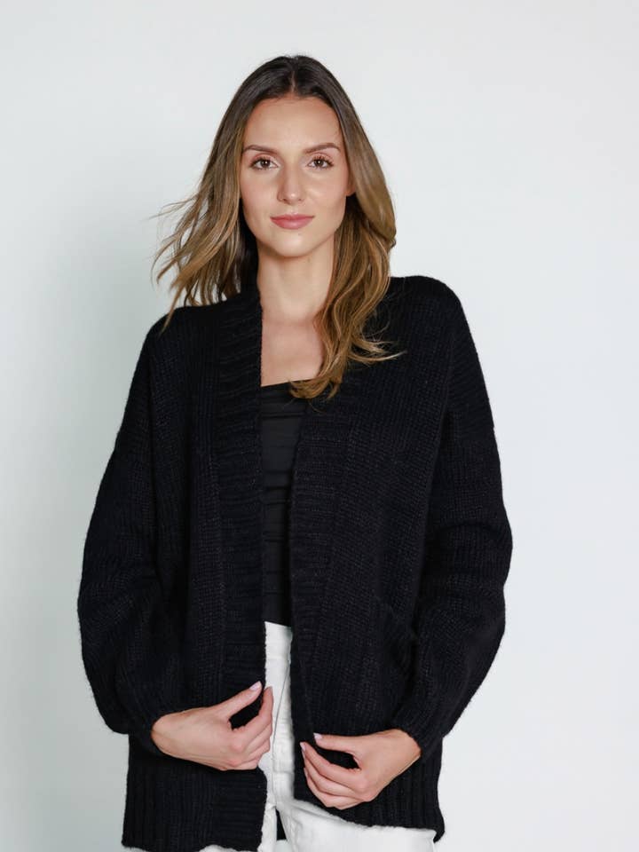 Cardigan bianco spesso a cuore per la vendita all'ingrosso da parte di YAPA