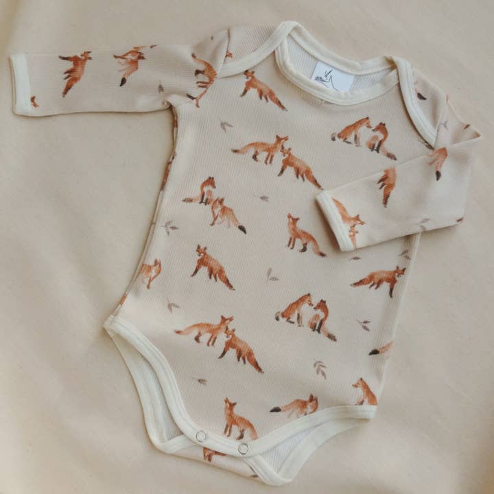 FOXES Baby bodysuit for engroshandel hos Productions Associées (Valeur Couture)