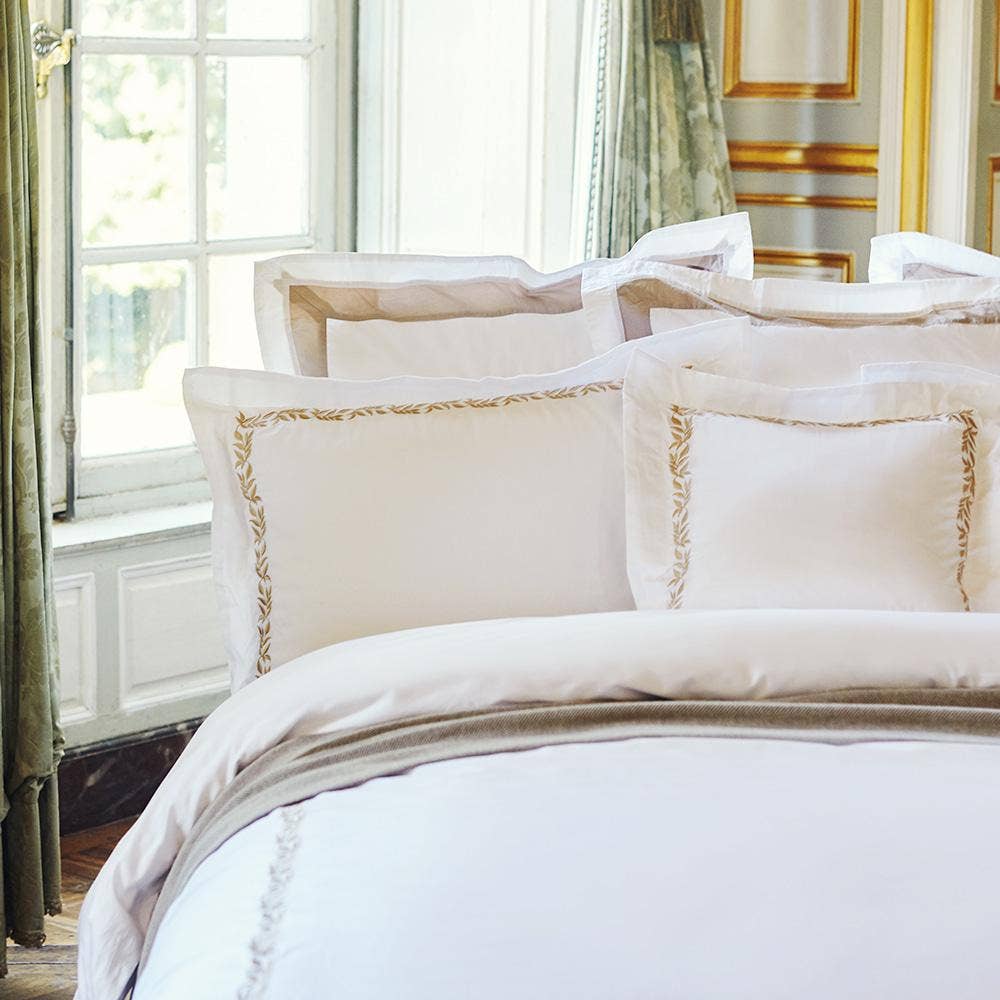 Crown Goose - Wholesale Bedding Set - Chloris Collection, Glamour Gold Full1