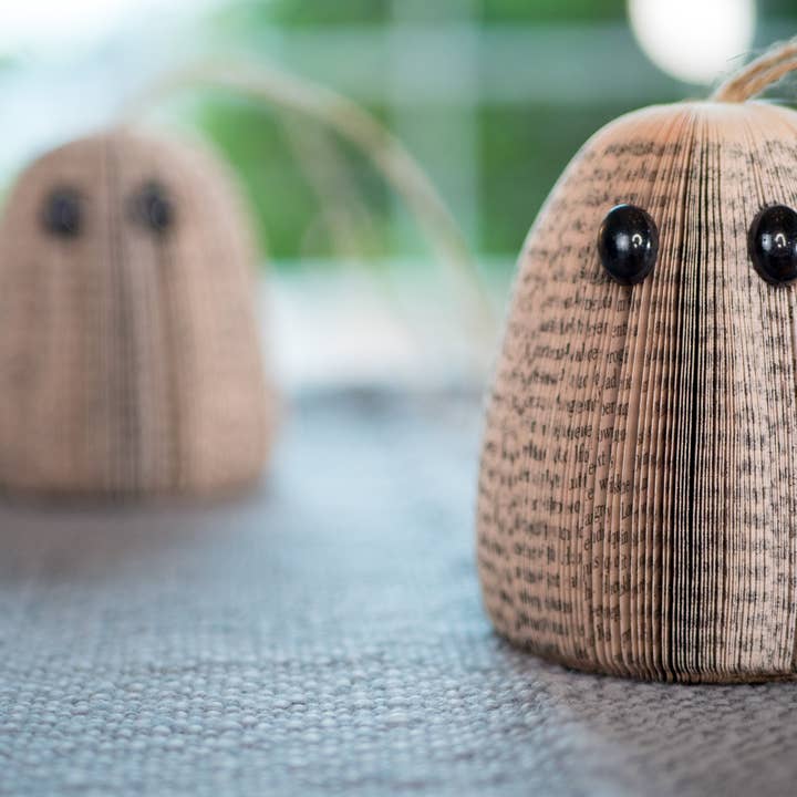 Root To Vine - Wholesale Decorative Tabletop Object - Christmas Ghost Ornament- Eco-Friendly Ornament7