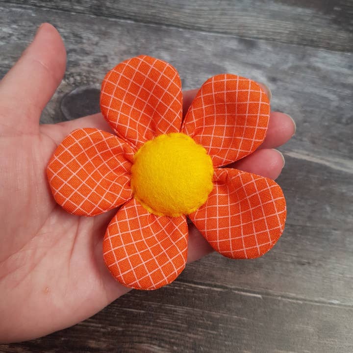 paper-and-string ltd - Wholesale Brooch - Handmade Fabric Flower Brooch (case of 16)3