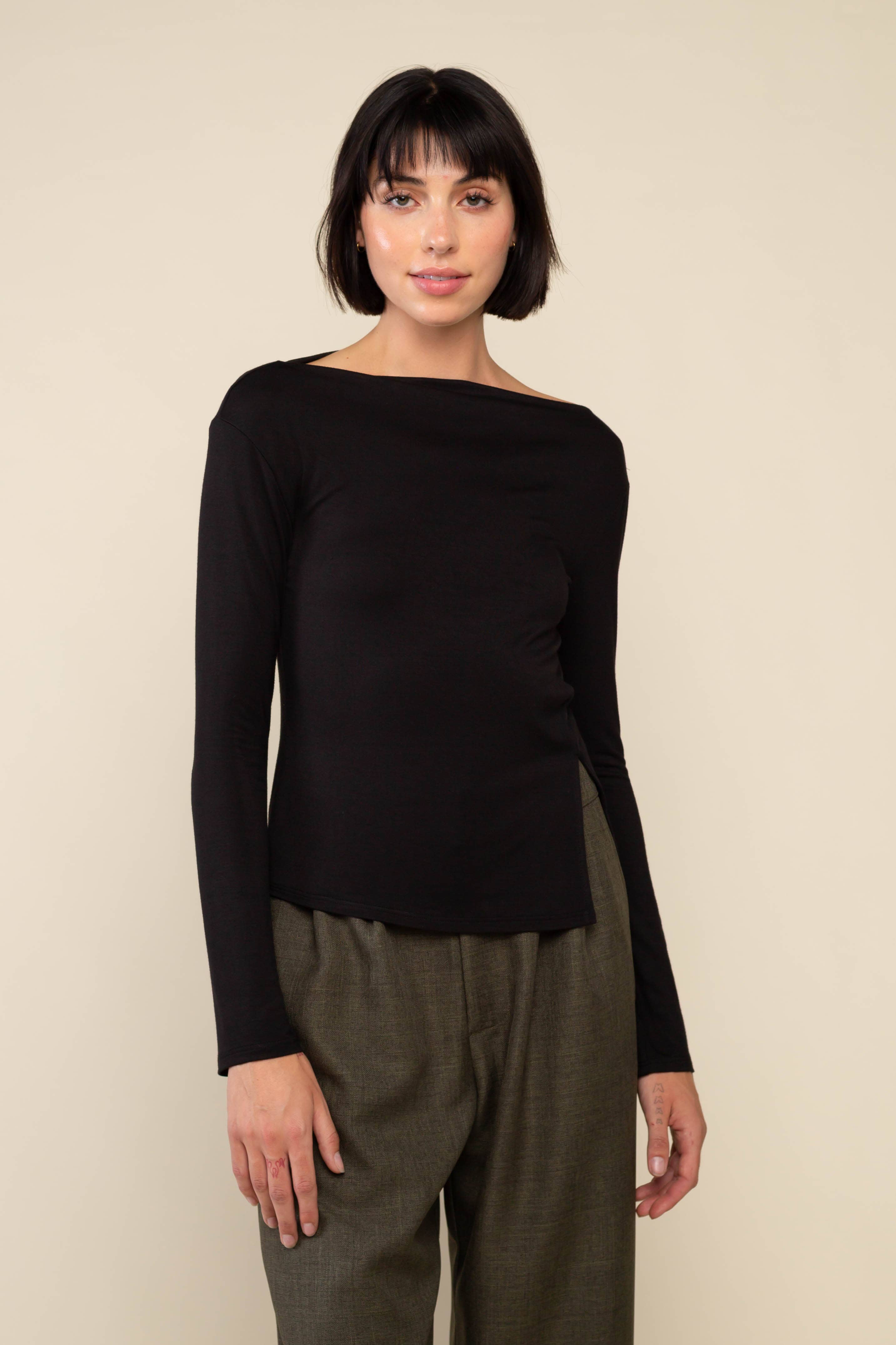 NLT – Großhandel Strickoberteil – Damen – Salem Langarmshirt mit U-Boot-Ausschnitt aus Bamboo Siro Basic8