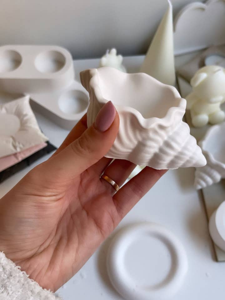 Handgemaakte betonnen schelpvormige snuisterijenschaal voor wholesale door The lines studio