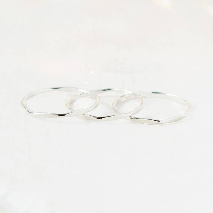 Anéis Empilhantes em Prata de 1ª Lei, Conjunto de 3, Martelados e Brilhantes por atacado de Meadowbelle