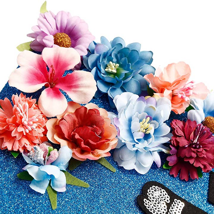 Handgemaakte afstudeerkap-topperdecoratie met bloemen voor wholesale door Once Upon A Time