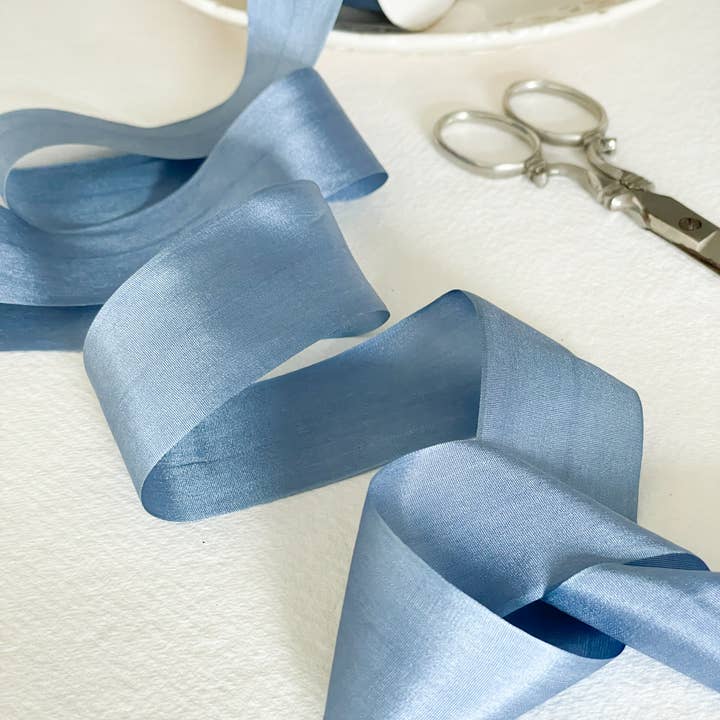 The Natural Paper Company – wholesale Ribbon – Gift wrapping – Silk Closed Edge Ribbon in Airforce Blue | Fine Silk Ribbon1