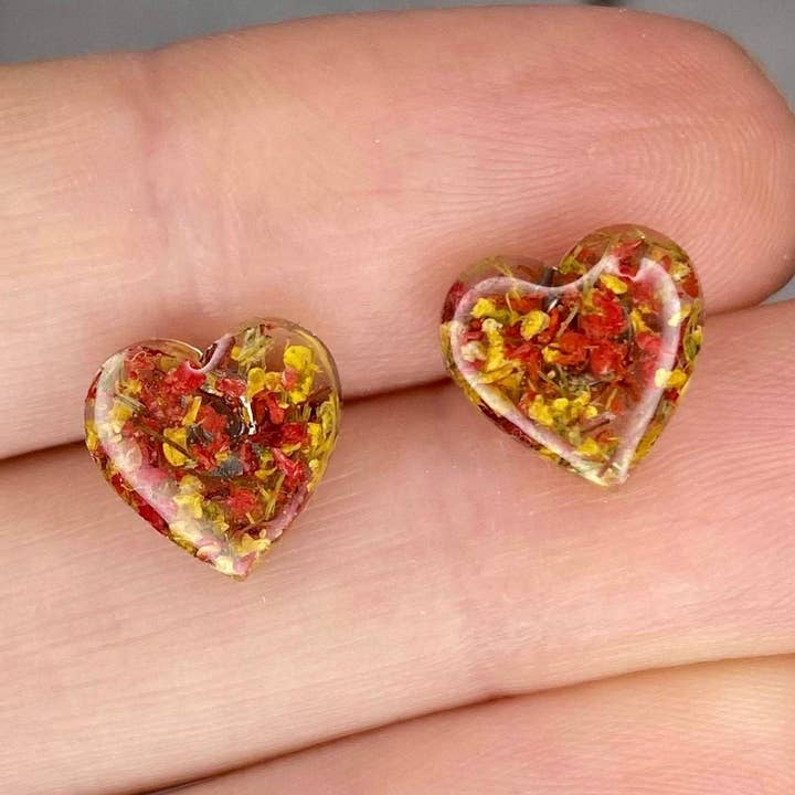 Pendientes corazón flor prensada - rojo y amarillo para venta al por mayor de Panya Jewellery