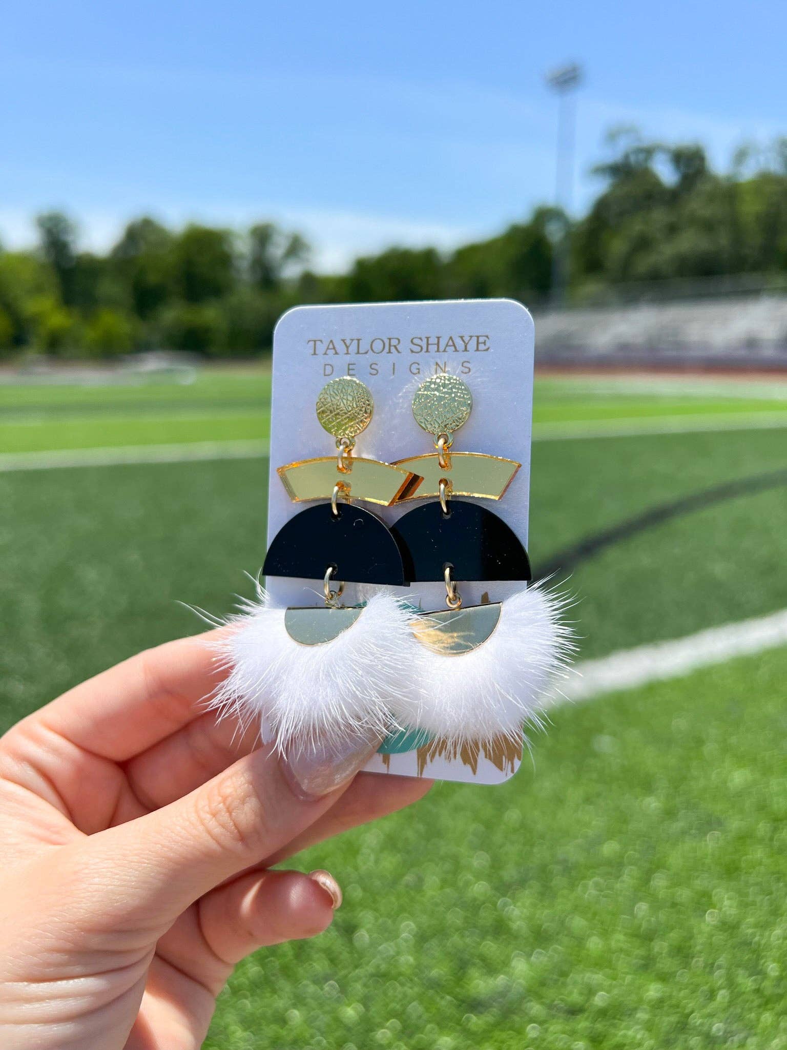 Taylor Shaye Designs – Großhandel Ohrhänger – Wer hat Quasten0