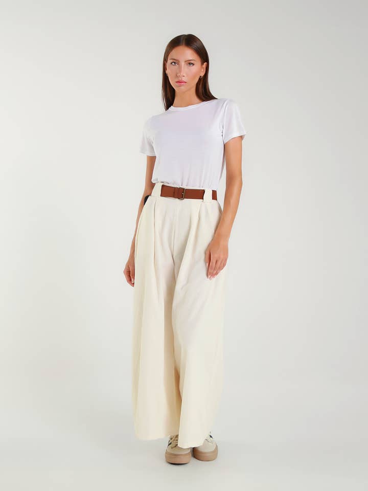 TAMBA - Wholesale Pants - Women's - Culotte pants made of baby corduroy2