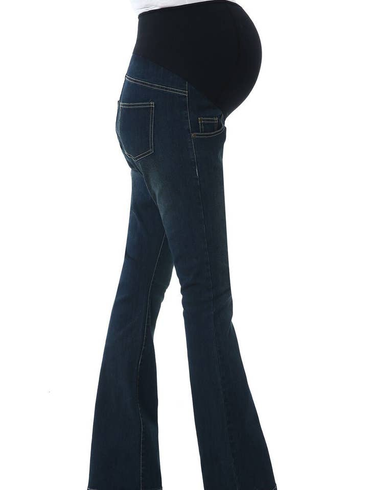 Jeans de maternidad estilo bota 'Leni' de denim moderno en índigo intenso Kimi + Kai para venta al por mayor de Kimi and Kai