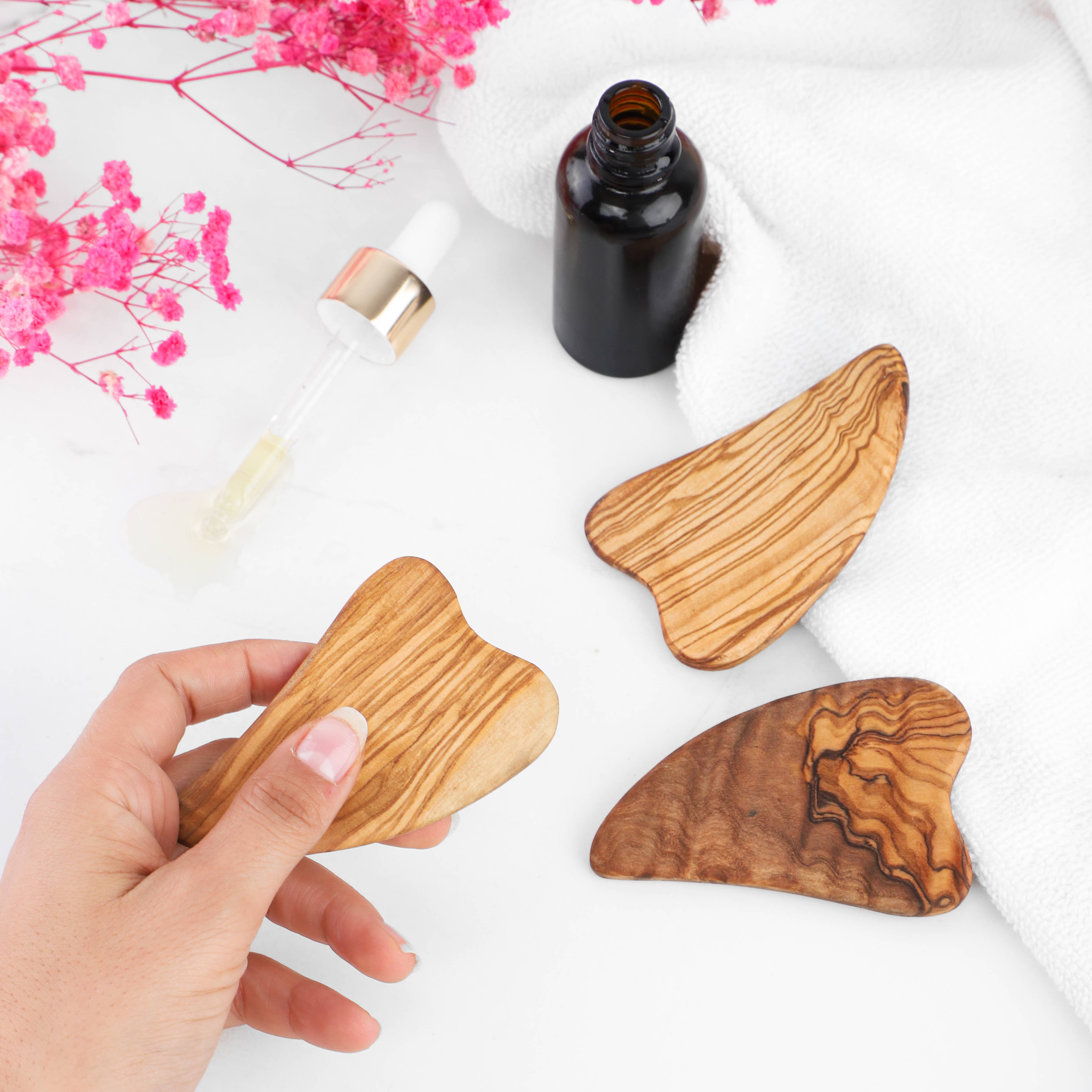 Krafts GmbH Olive Wood - Wholesale Gua Sha Tool - Gua Sha Set aus Olivenholz – Herzform, 3-teilig3