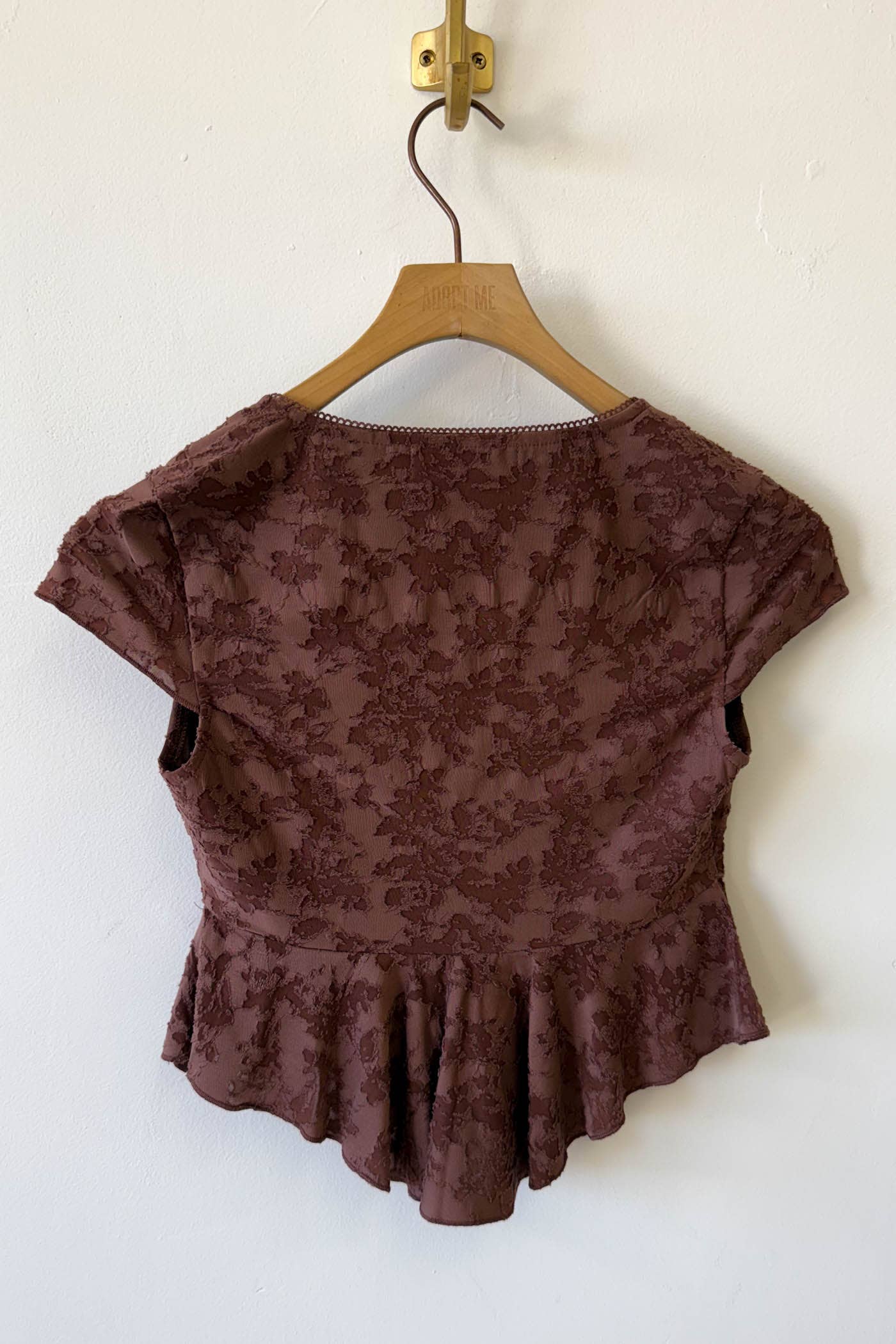 Nectar Clothing – Blusa - Mulher por atacado – Top Texturizado com Mangas Curtas Florais5