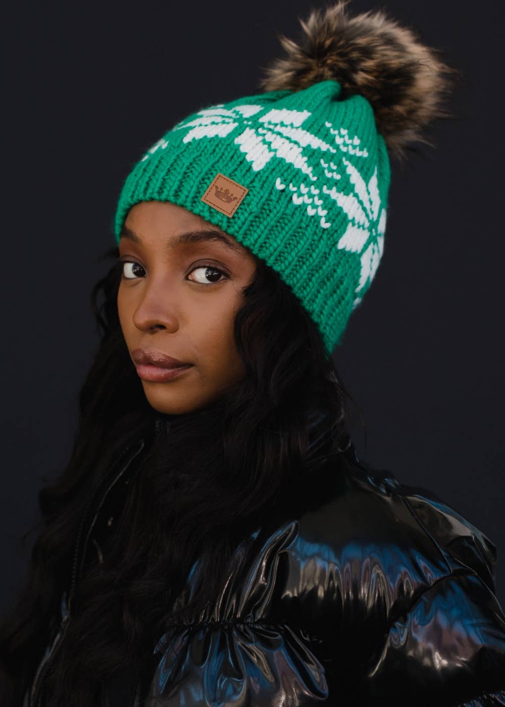 Panache Apparel Co. - Vente Bonnet – femme - Bonnets à pompon flocon de neige vert et blanc